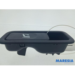 Renault - Kadjar - Backrest release handle