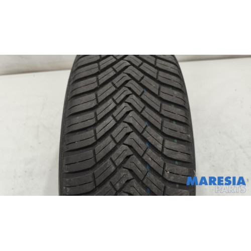 Peugeot - 208 - Band