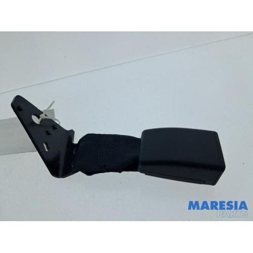 Peugeot - 208 - Insertion ceinture de sécurité arrière gauche