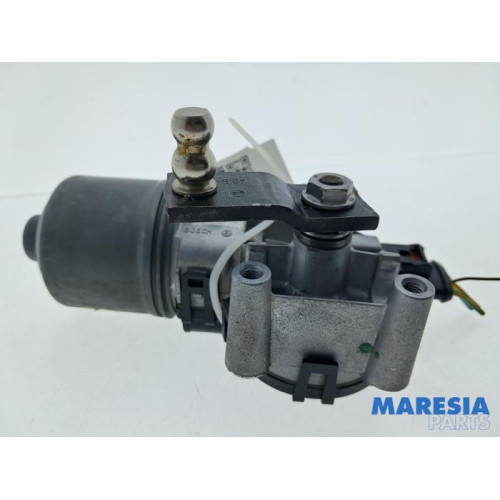 Peugeot - 208 - Front wiper motor