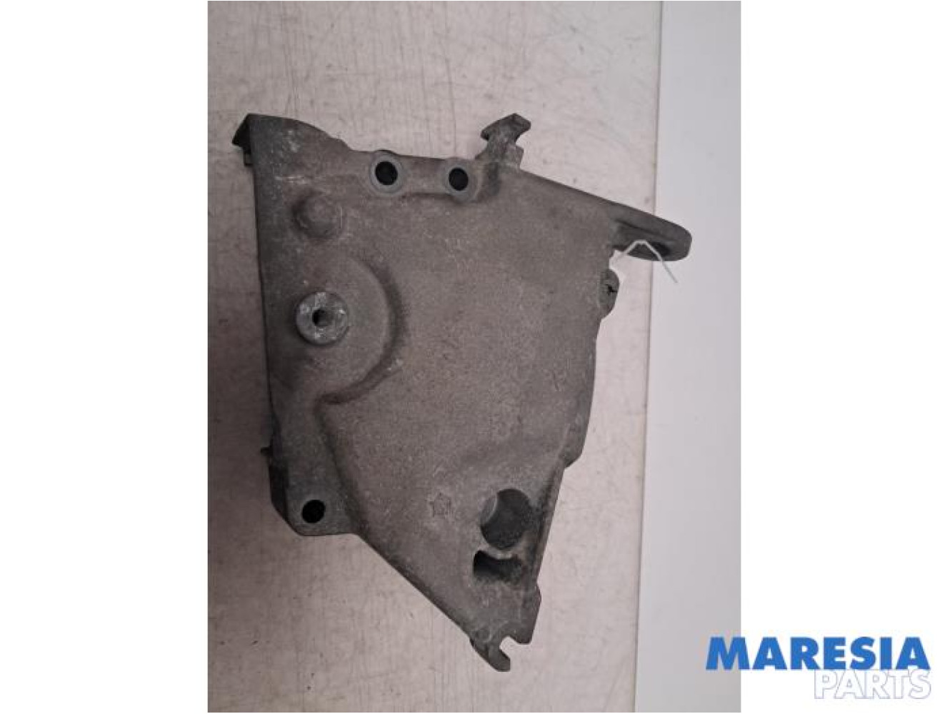 Renault - Twingo - Engine mount