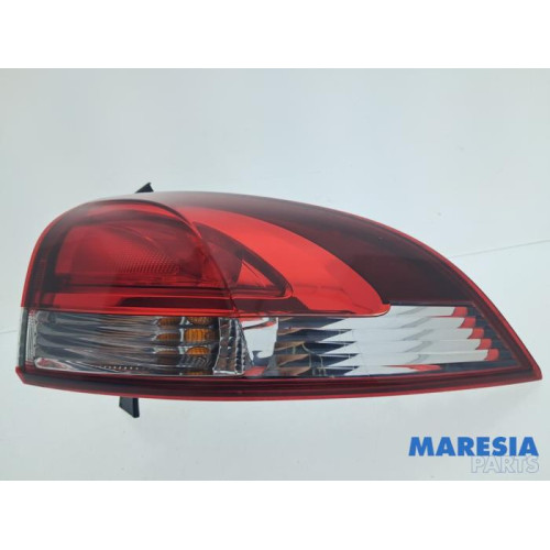 Renault - Clio - Taillight, right