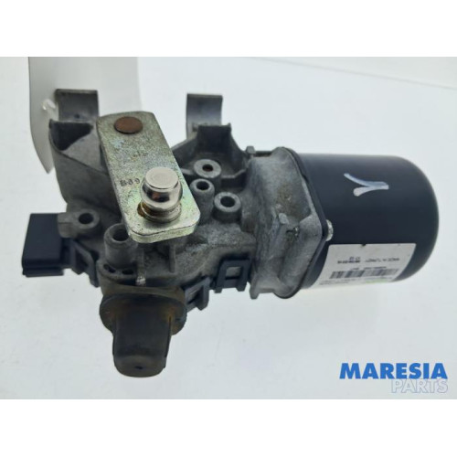Renault - Clio - Front wiper motor