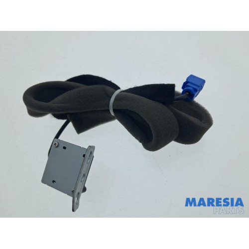 Renault - Clio - Antenne GPS