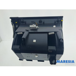 Renault - Kadjar - Glovebox
