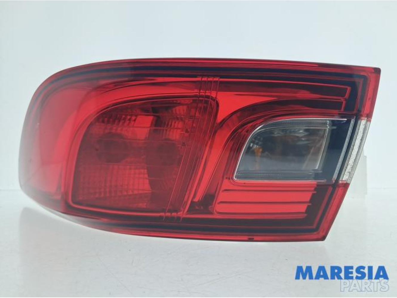 Renault - Clio - Taillight, right