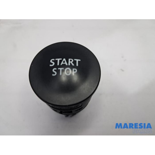 Renault - Clio - Start/Stop schakelaar