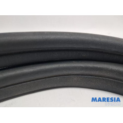 Renault - Kangoo - Front door seal 4-door, left