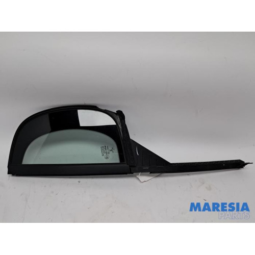Peugeot - 208 - Rear quarter light, left