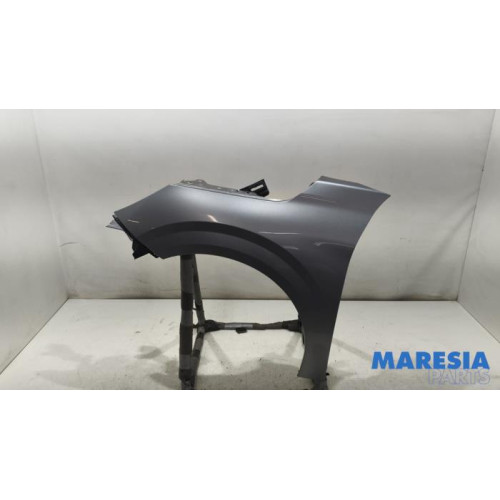 Peugeot - 208 - Front wing, left