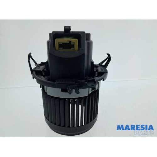 Renault - Captur - Heating and ventilation fan motor