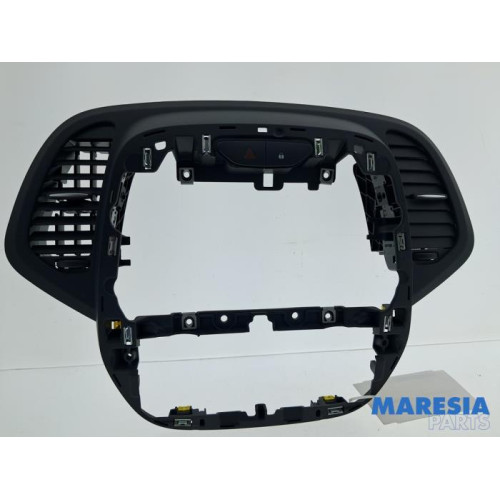 Renault - Captur - Radio omlijsting