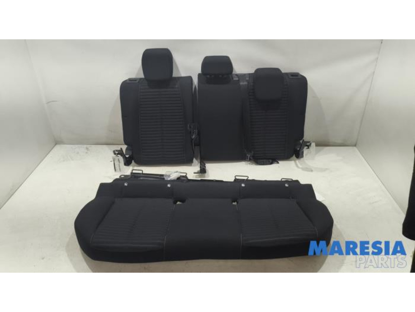 Peugeot - 208 - Banquette arrière