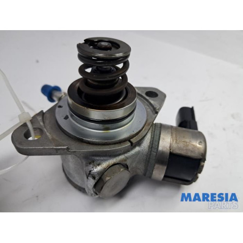 Renault - Captur - Mechanical fuel pump