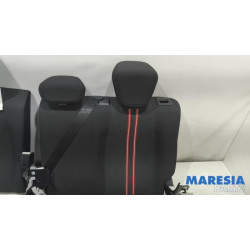 Opel - Corsa - Rückbank