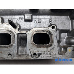 Renault - Captur - Cylinder head