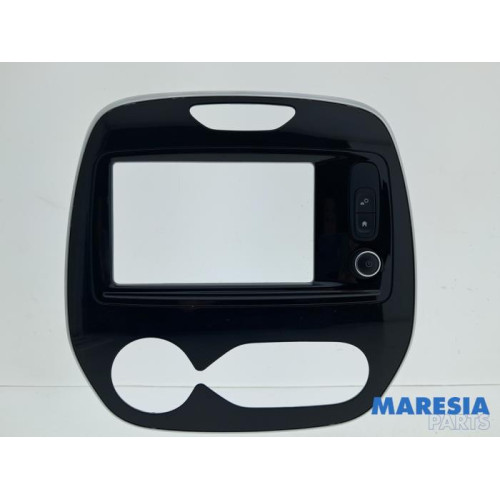 Renault - Captur - Radioblende