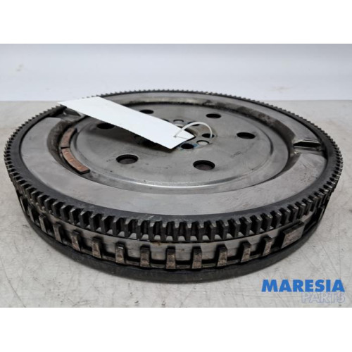 Renault - Captur - Flywheel