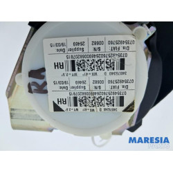 Fiat - 500 - Rear seatbelt, right