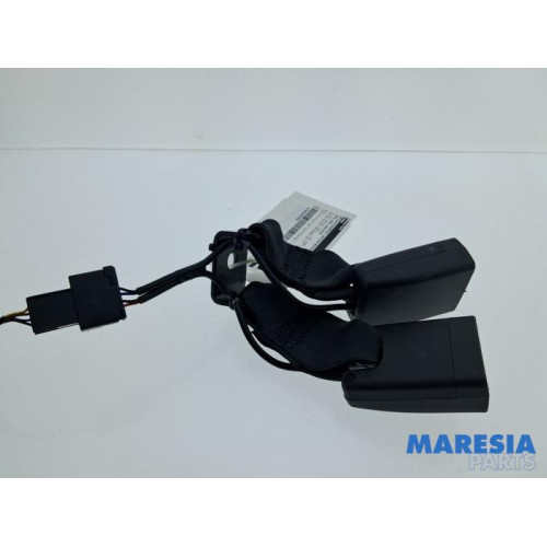 Opel - Karl - Rear seatbelt buckle, centre