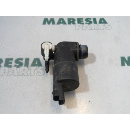 Peugeot - 207 - Scheibensprüherpumpe vorne