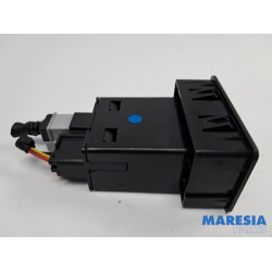 Opel - Karl - AUX/USB aansluiting