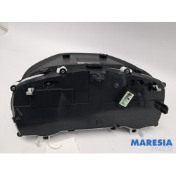Opel - Corsa - Instrument de bord