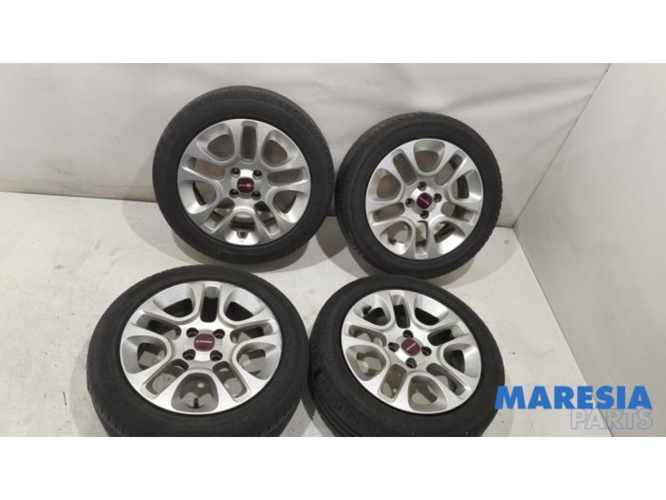 Fiat - Panda - Sportvelgenset + banden