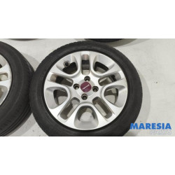 Fiat - Panda - Sportvelgenset + banden