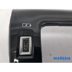 Peugeot - 208 - Radioblende