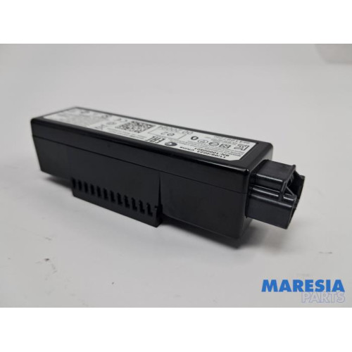 Peugeot - 208 - Antenne amplificateur