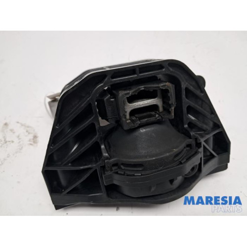 Peugeot - 208 - Engine mount