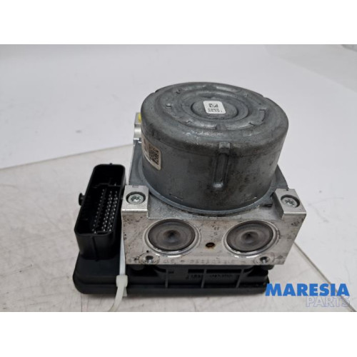Opel - Corsa - ABS Pomp