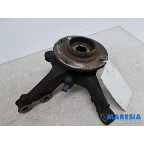 Opel - Corsa - Fusee rechts-voor