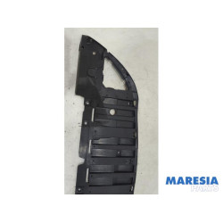 Renault - Clio - Bumper onderplaat