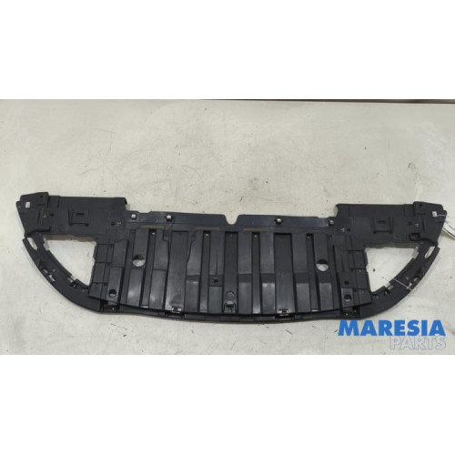 Renault - Clio - Bumper onderplaat