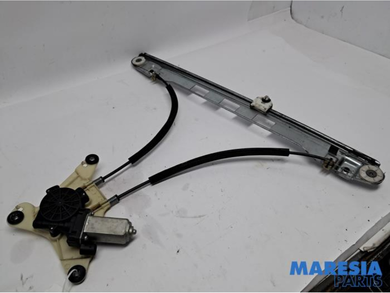 Renault - Master - Fenstermechanik 2-türig links vorne