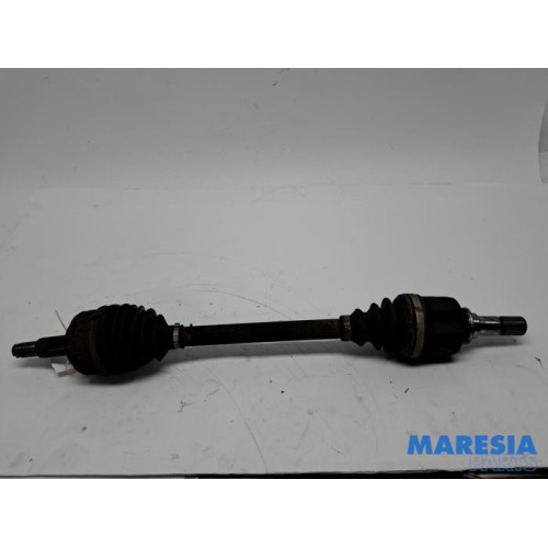 Renault - Master - Front drive shaft, left