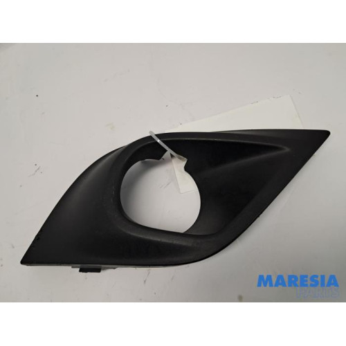 Renault - Clio - Plaque de protection feu antibrouillard droit