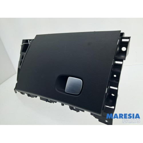 Fiat - 500L - Glovebox