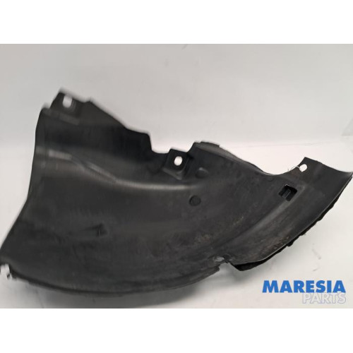 Renault - Clio - Wheel arch liner