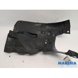 Renault - Clio - Wheel arch liner