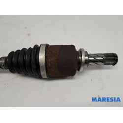 Renault - Clio - Front drive shaft, left