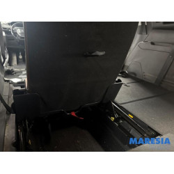 Peugeot - 5008 - Sitz rechts