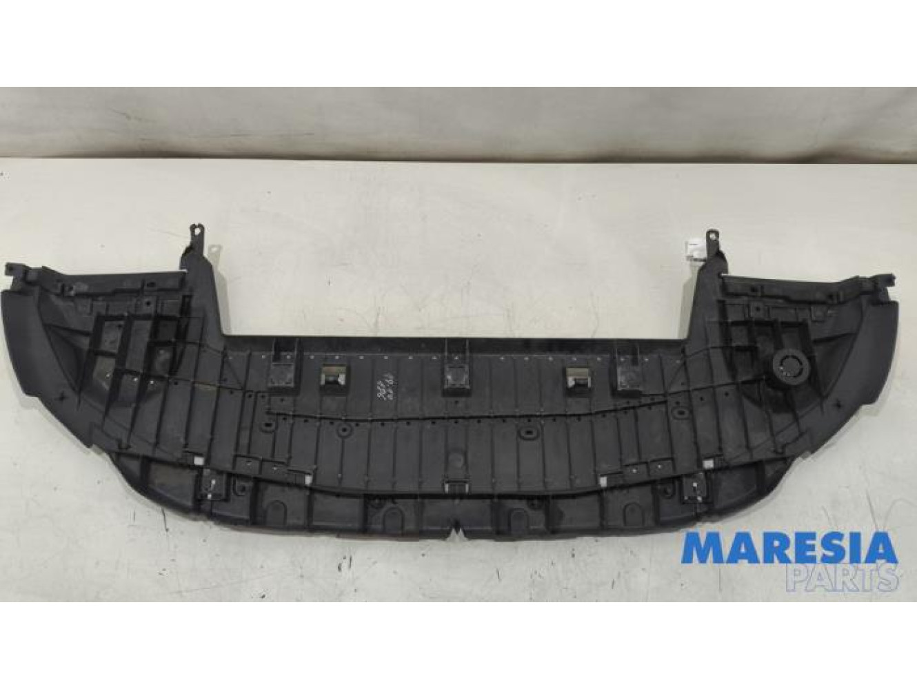 Peugeot - 5008 - Bumper bottom