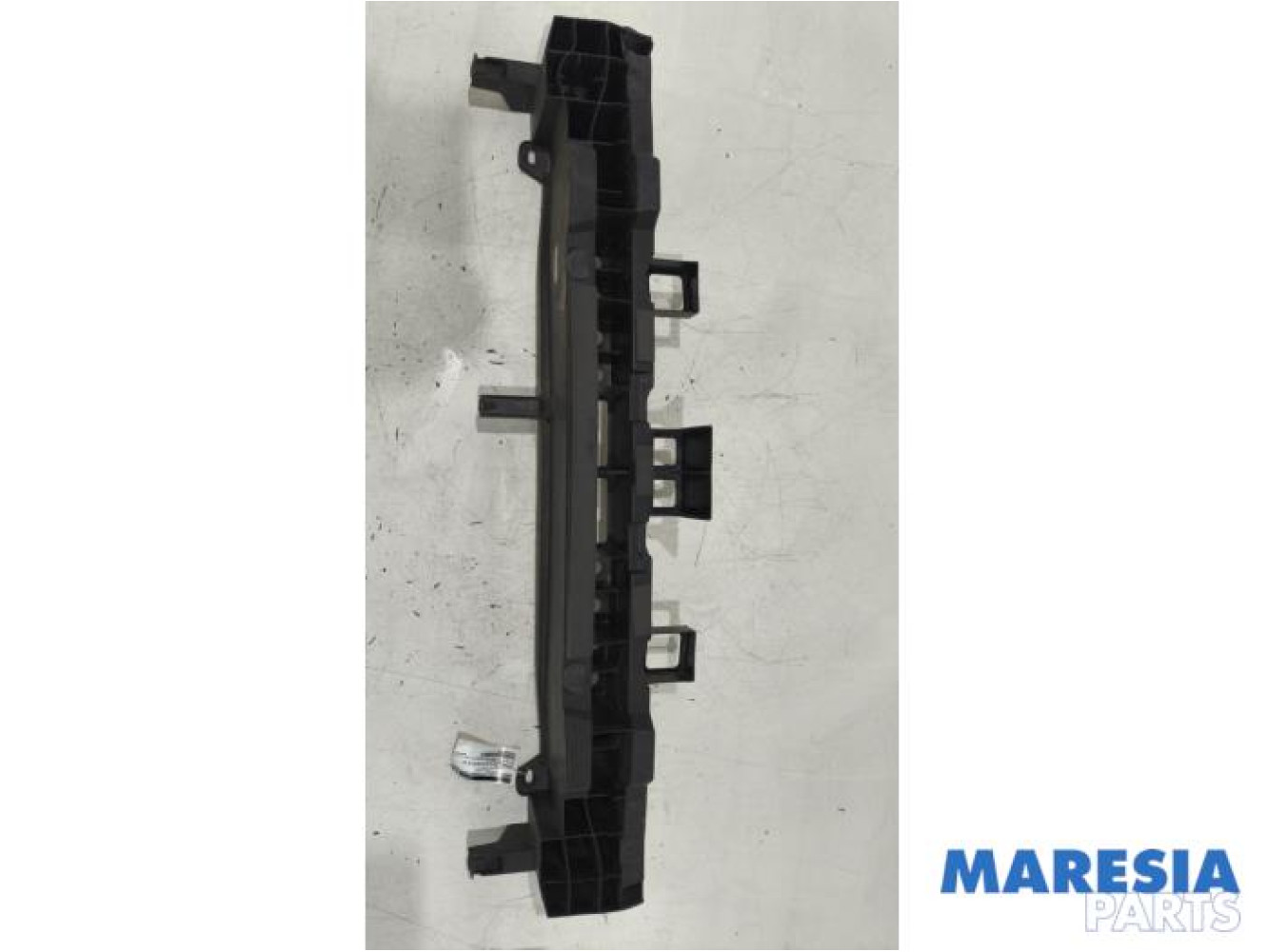 Renault - Clio - Rear bumper frame
