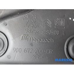 Peugeot - Partner - Protection montant A gauche