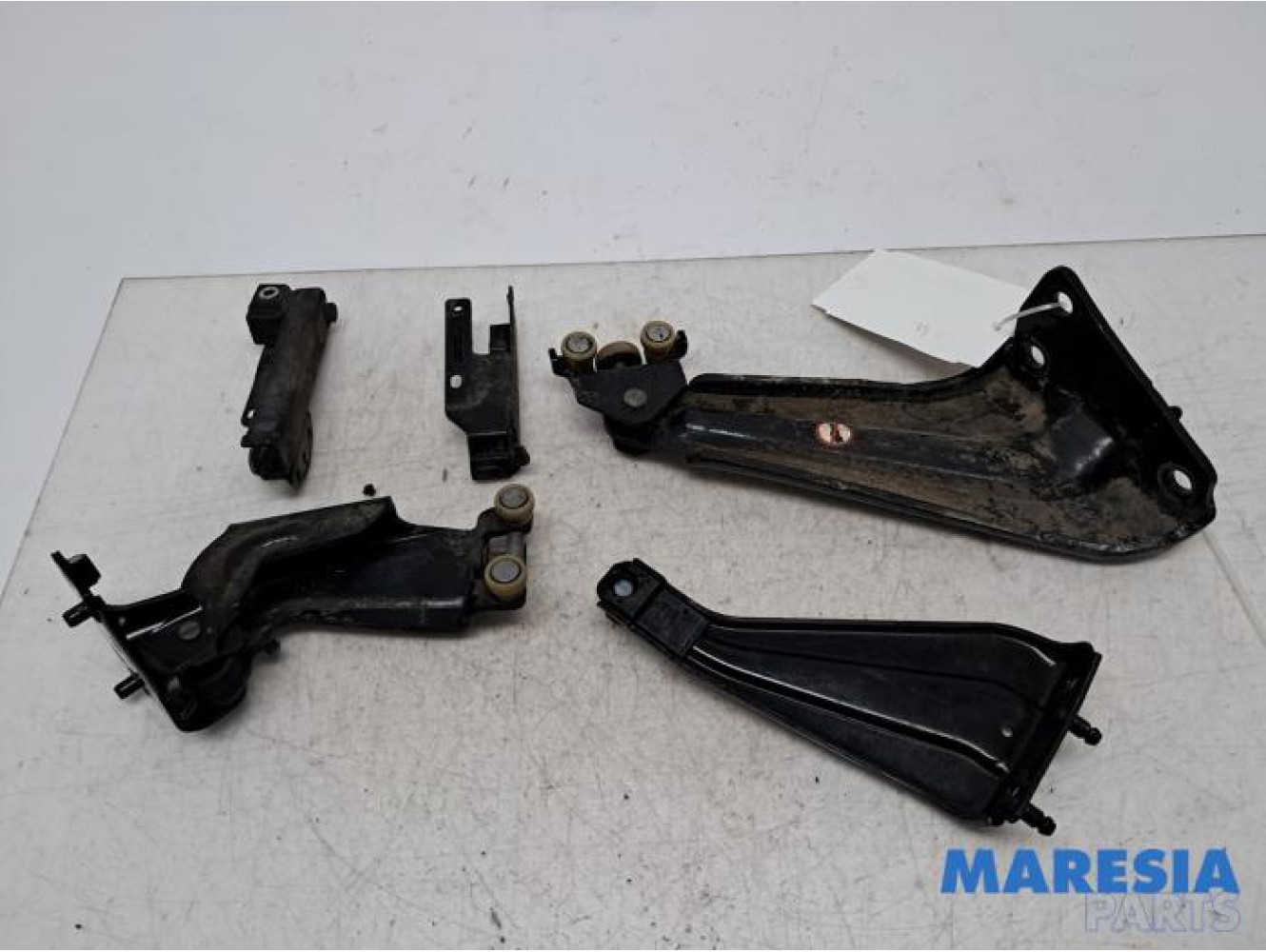 Peugeot - Partner - Schiebetürrolle rechts