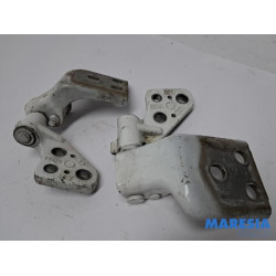 Peugeot - Partner - Rear door hinge, right