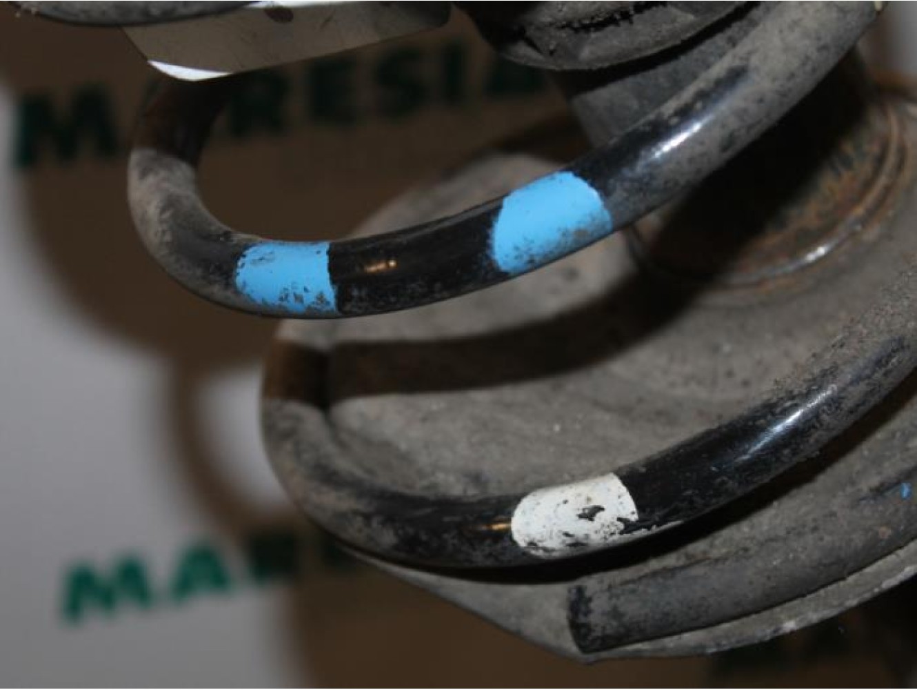 Peugeot - 206 - Front shock absorber rod, right
